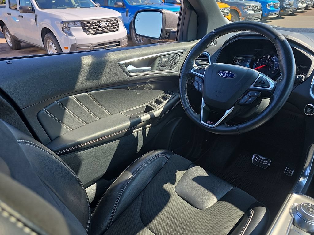 2022 Ford Edge ST - Photo 14
