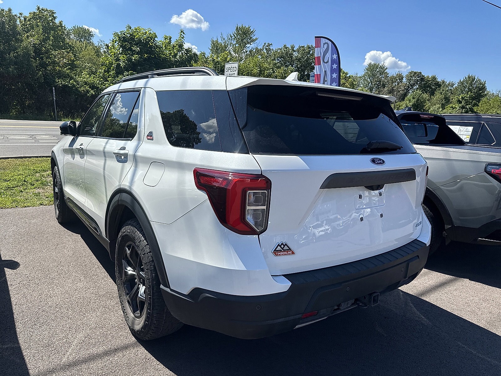 2023 Ford Explorer Timberline photo 2