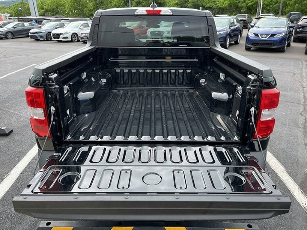 2026 Ford Maverick XL - Photo 12