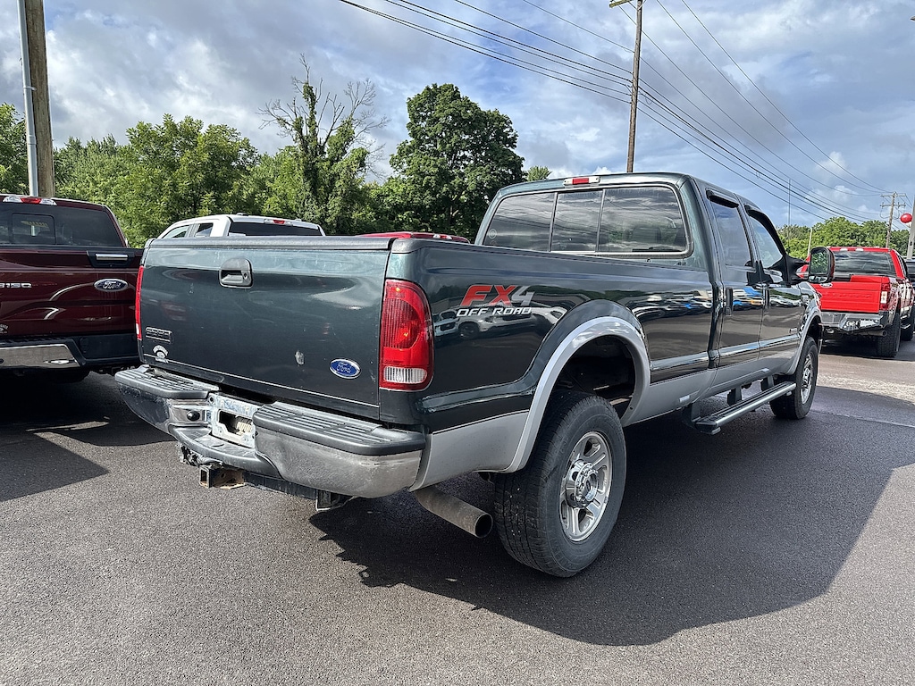 Used 2006 Ford F-350 Lariat Truck Crew Cab