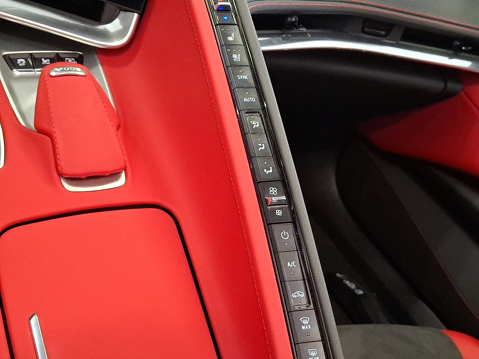 2020 Chevrolet Corvette 2LT - Photo 21