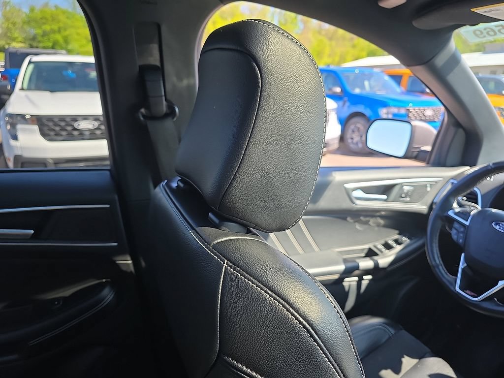 2022 Ford Edge ST - Photo 13