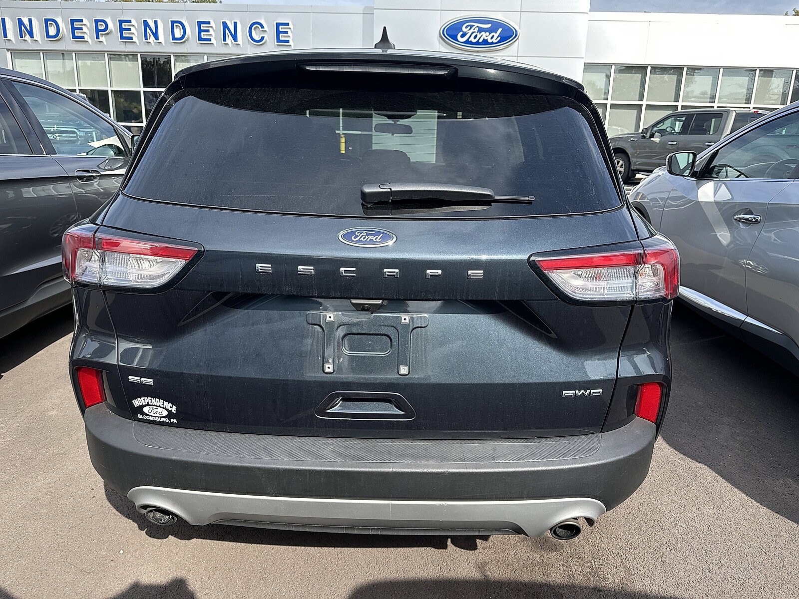 2022 Ford Escape SE photo 3
