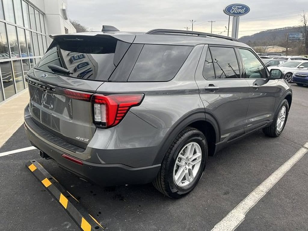 2026 Ford Explorer Active - Photo 9