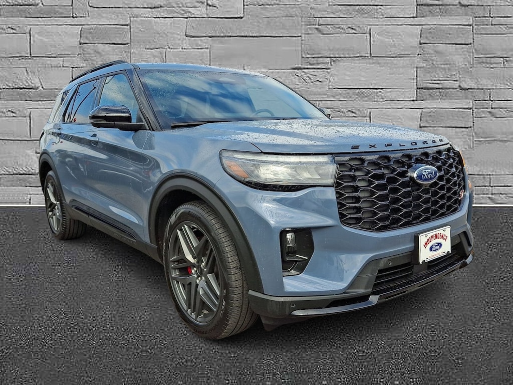 Used 2025 Ford Explorer ST SUV
