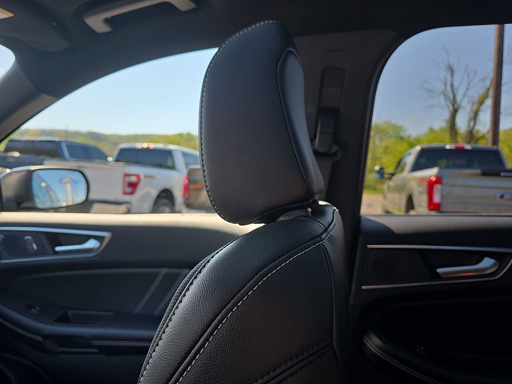 2022 Ford Edge ST - Photo 17