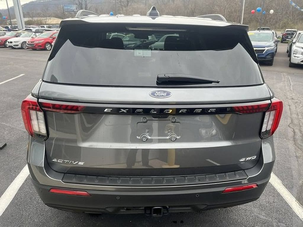 2026 Ford Explorer Active - Photo 7