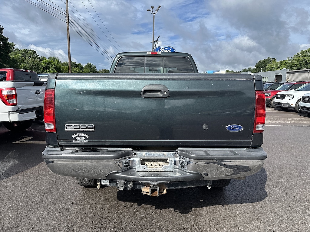 Used 2006 Ford F-350 Lariat Truck Crew Cab