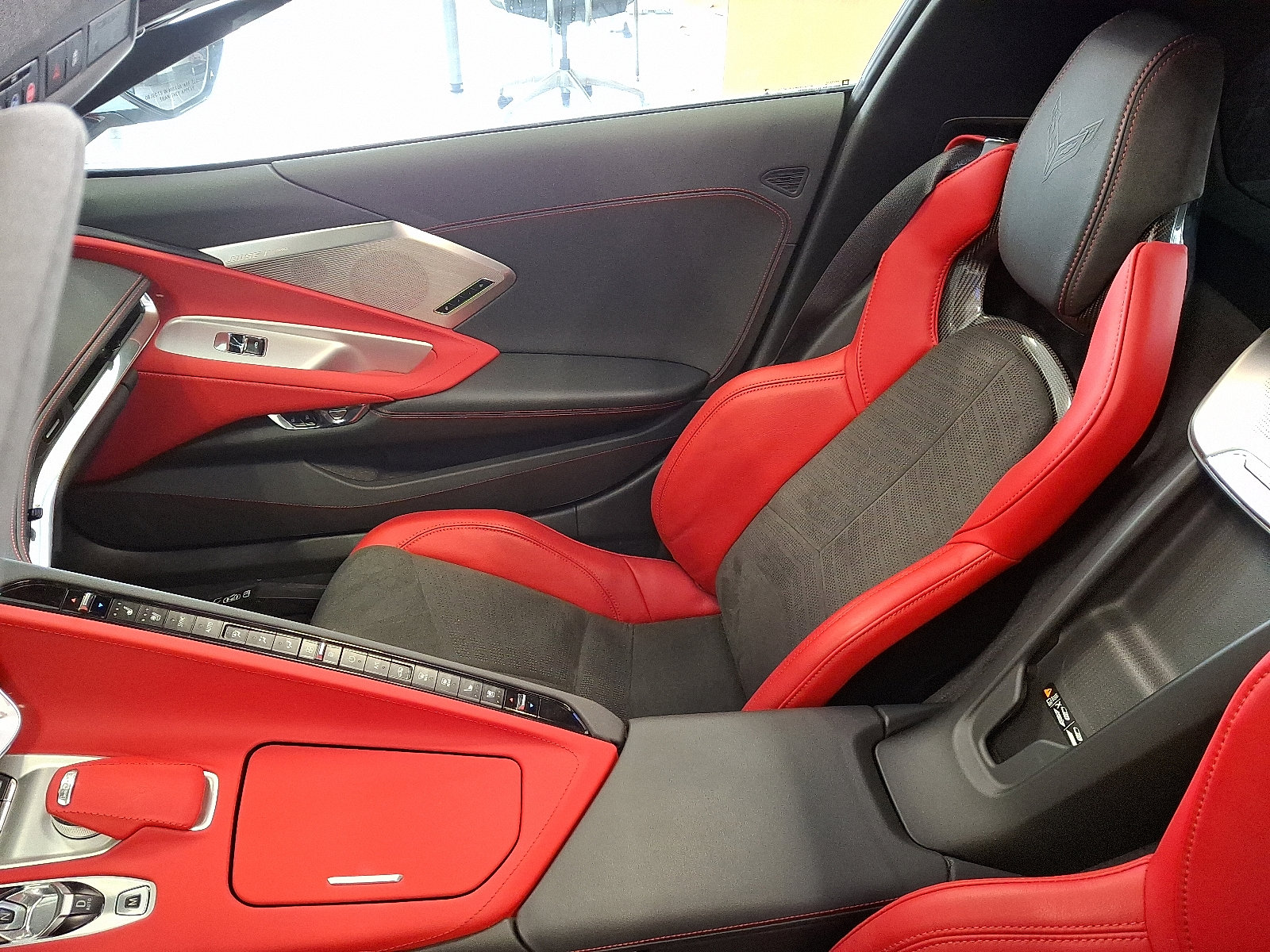 2020 Chevrolet Corvette 2LT - Photo 16