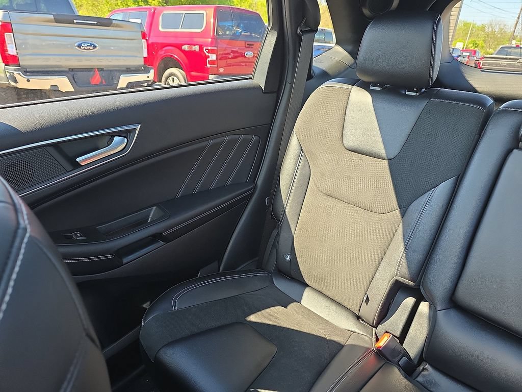 2022 Ford Edge ST - Photo 18