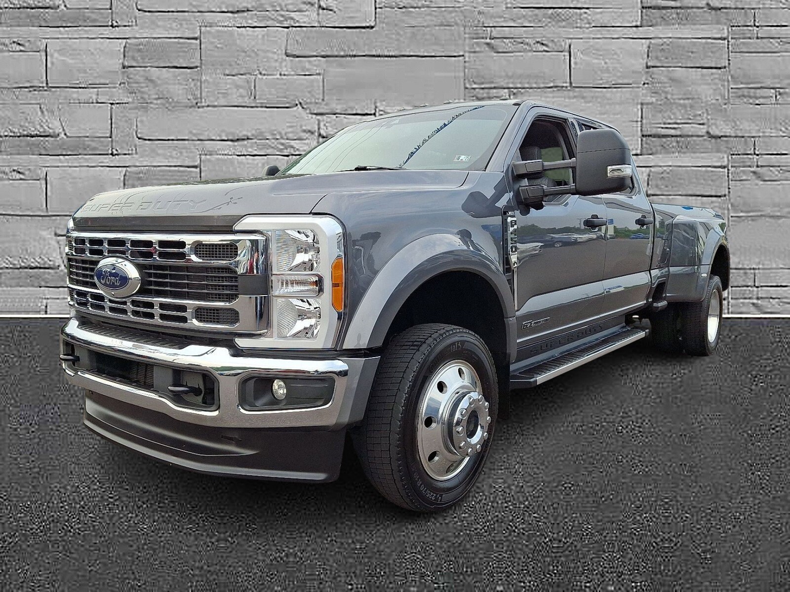 2023 Ford F-450 XLT photo 4