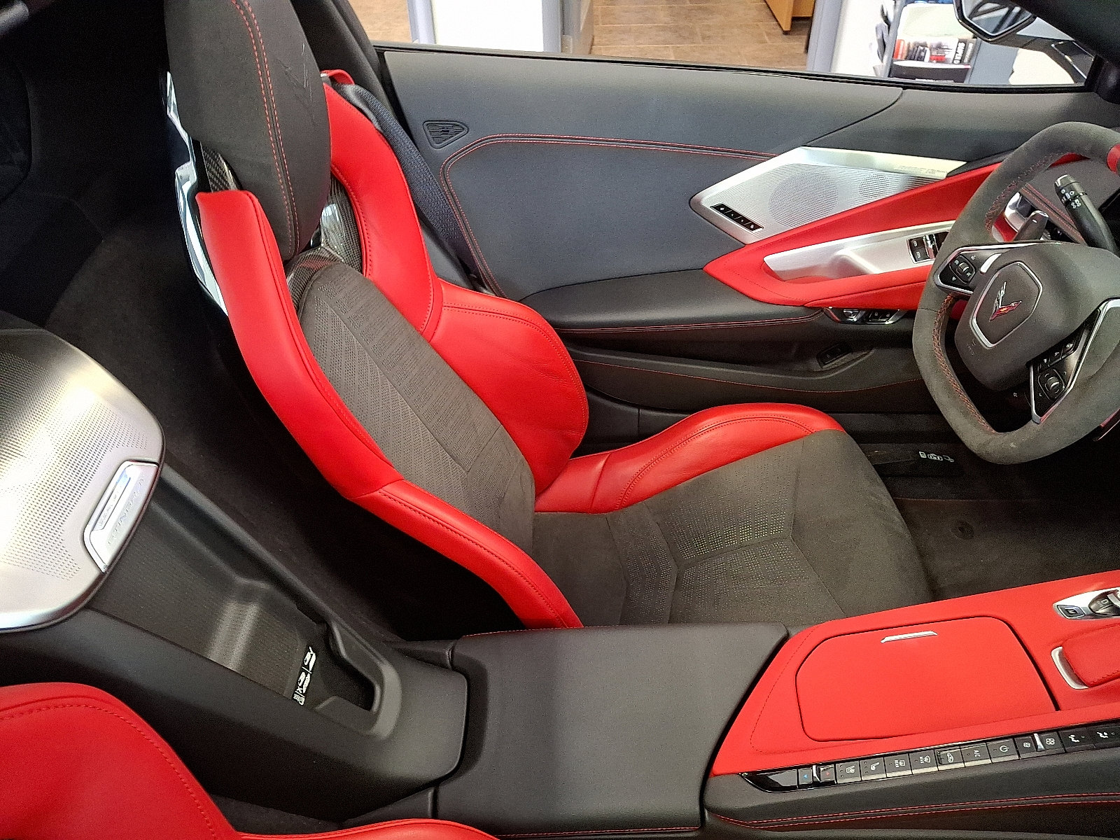2020 Chevrolet Corvette 2LT - Photo 19