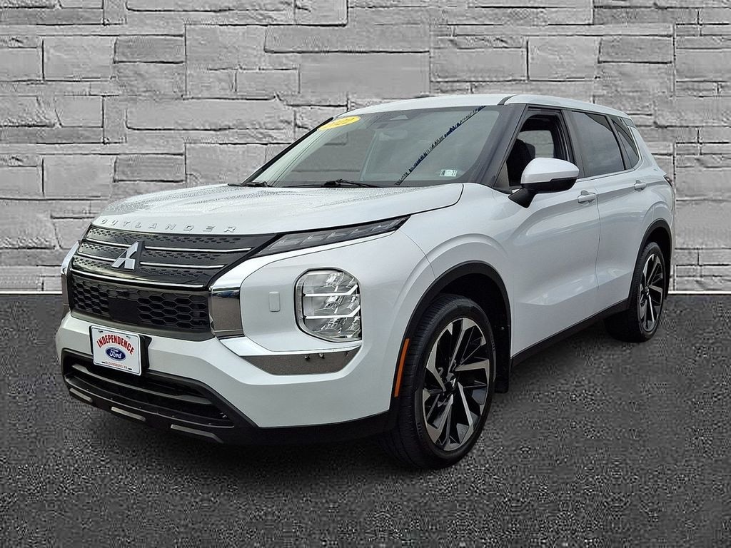 Used 2022 Mitsubishi Outlander ES SUV