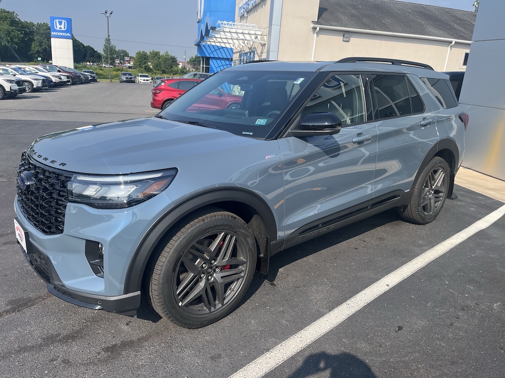 New 2026 Ford Explorer ST-Line SUV