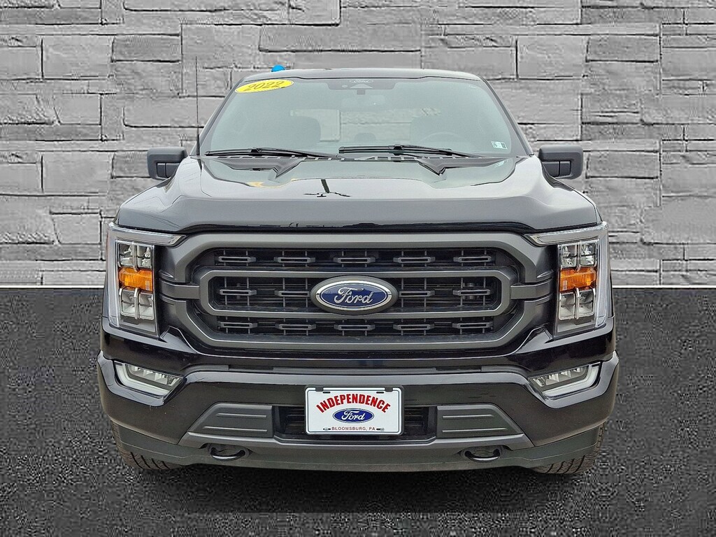 Used 2022 Ford F-150 XLT Truck SuperCrew Cab