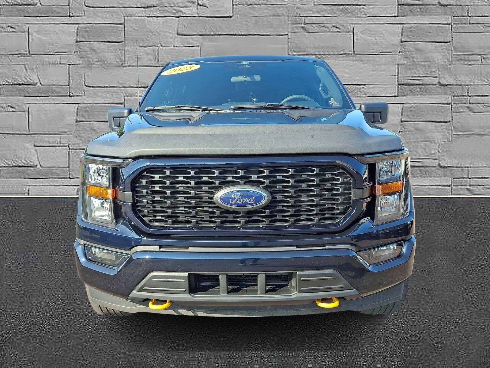 2023 Ford F-150 XL photo 2