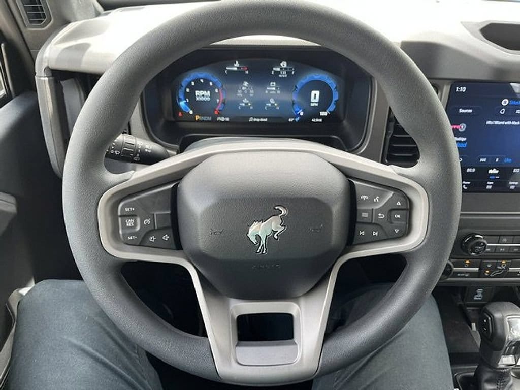 2025 Ford Bronco 4-Door Base - Photo 14