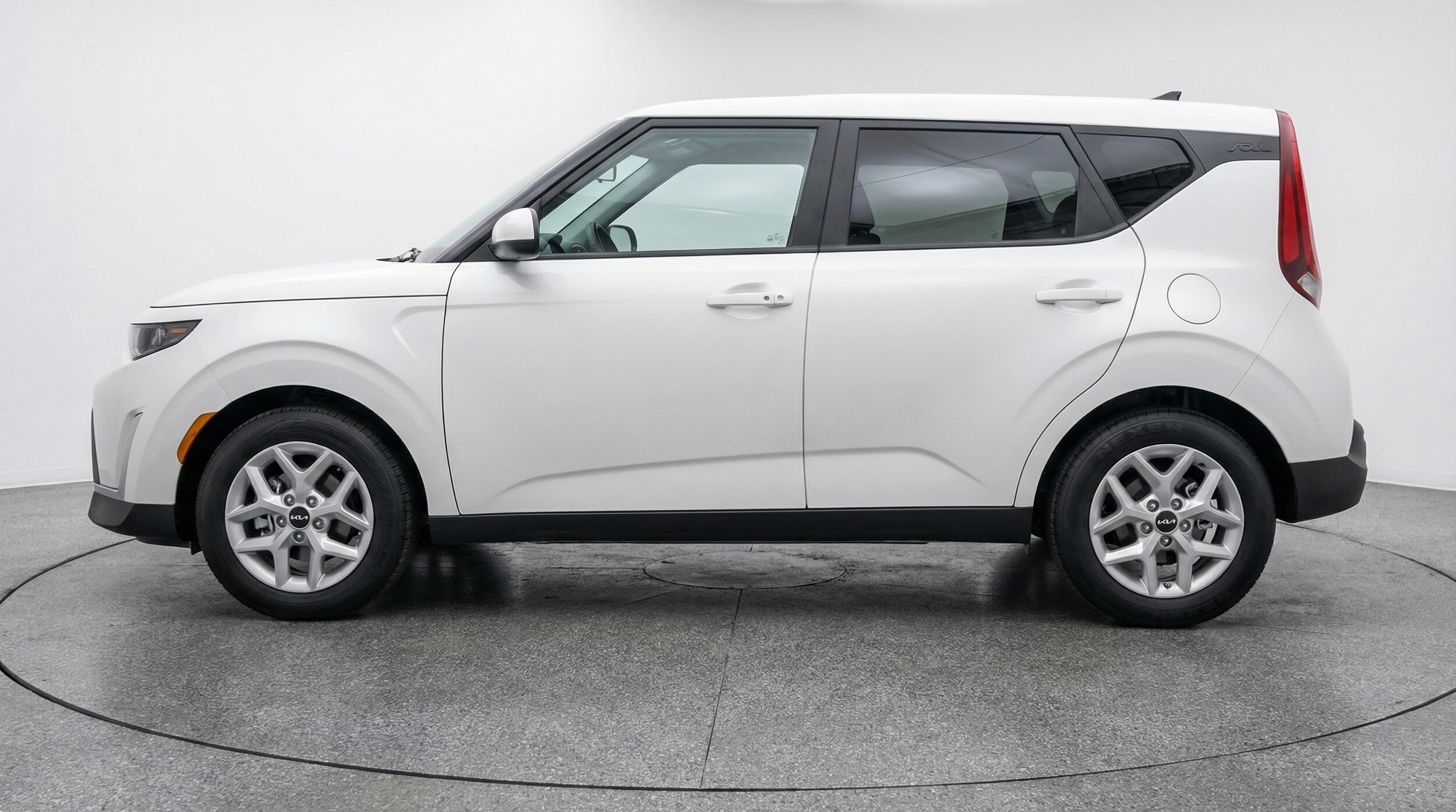 Thumbnail: 2025 Kia Soul - 4