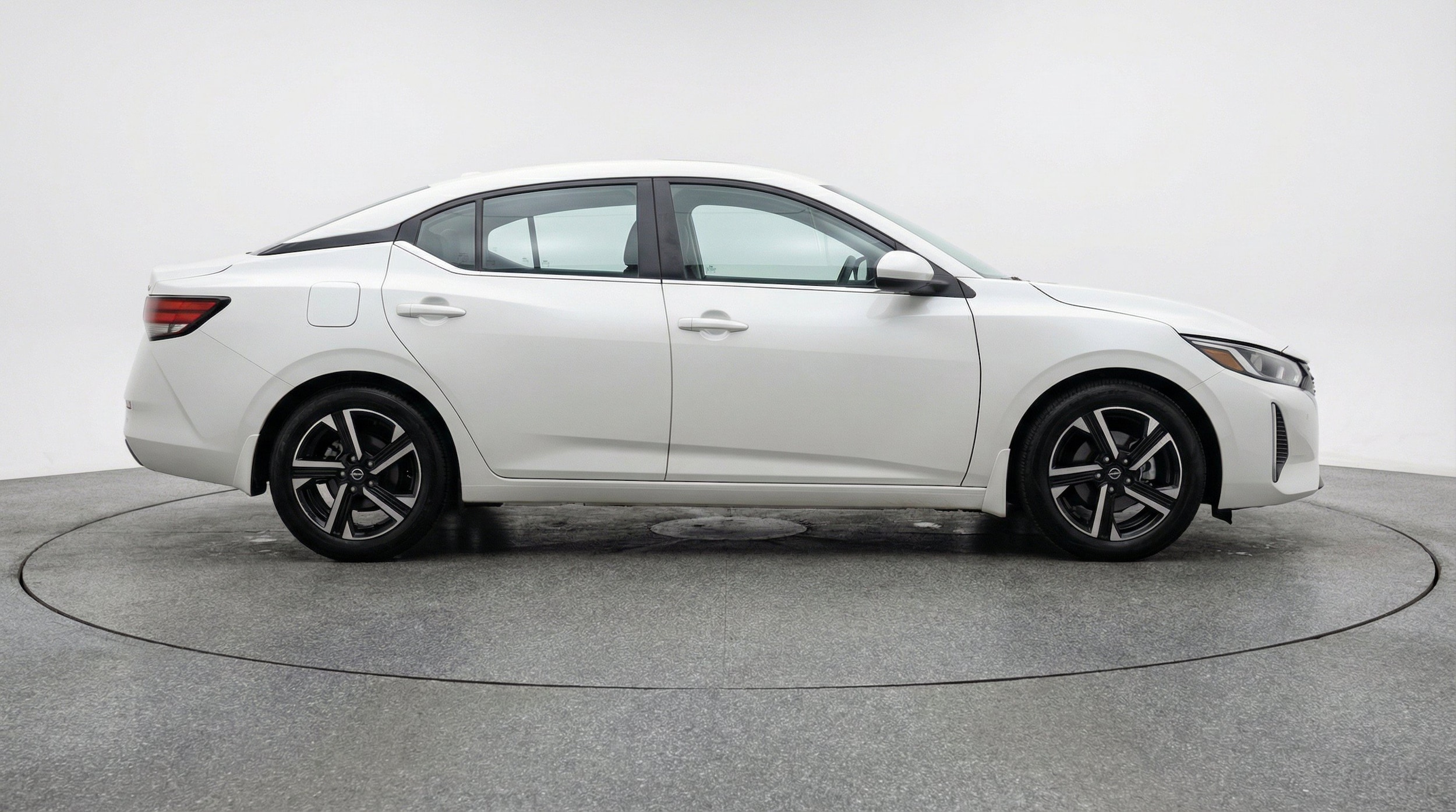 Thumbnail: 2025 Nissan Sentra - 9