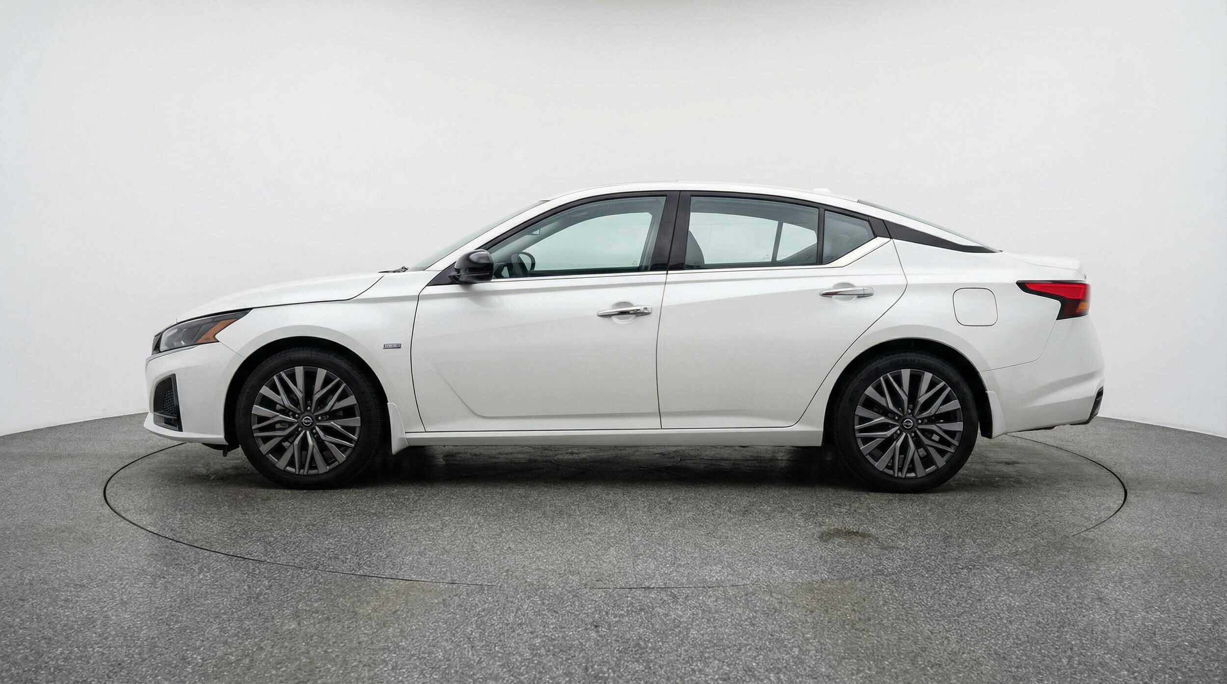 Thumbnail: 2025 Nissan Altima - 4