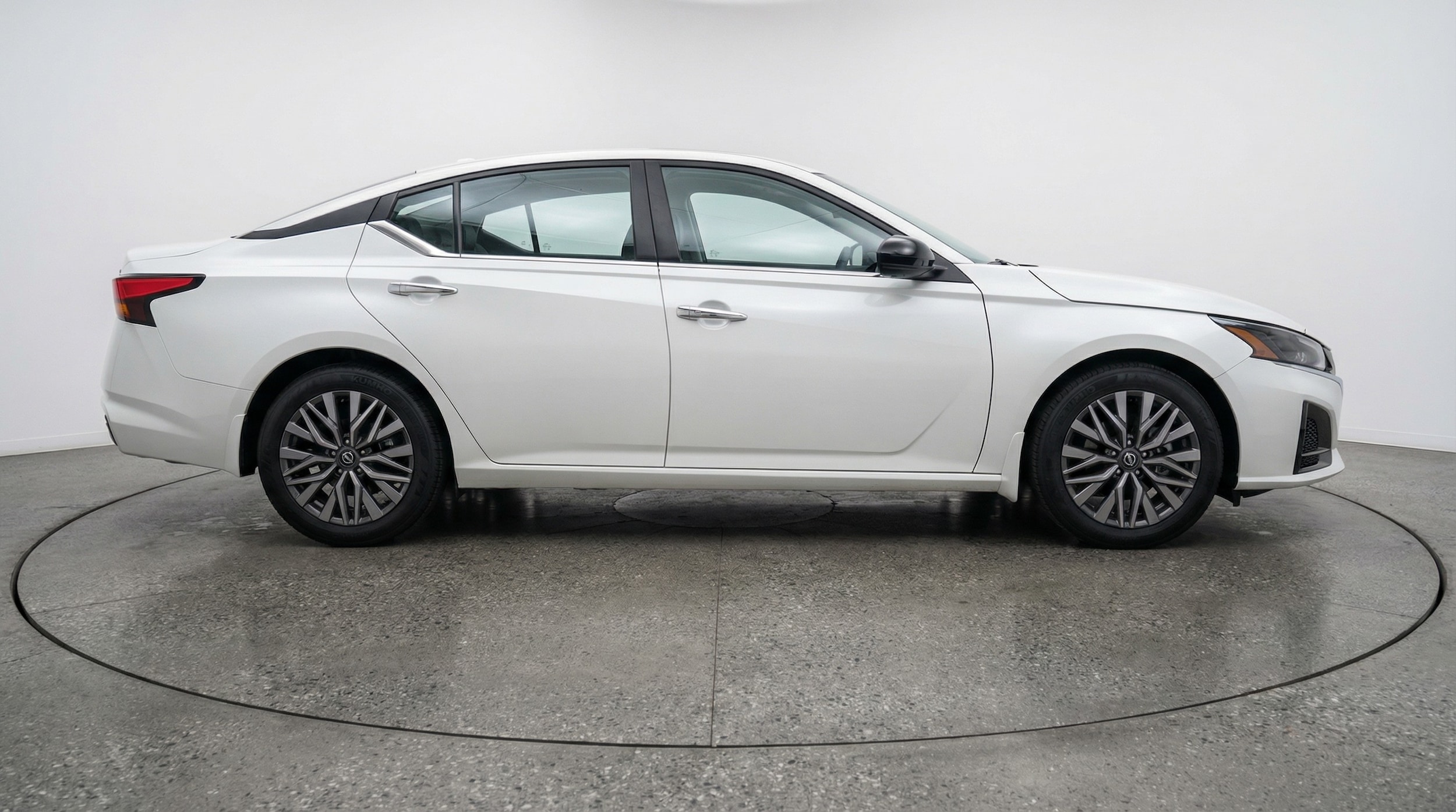 Thumbnail: 2025 Nissan Altima - 8