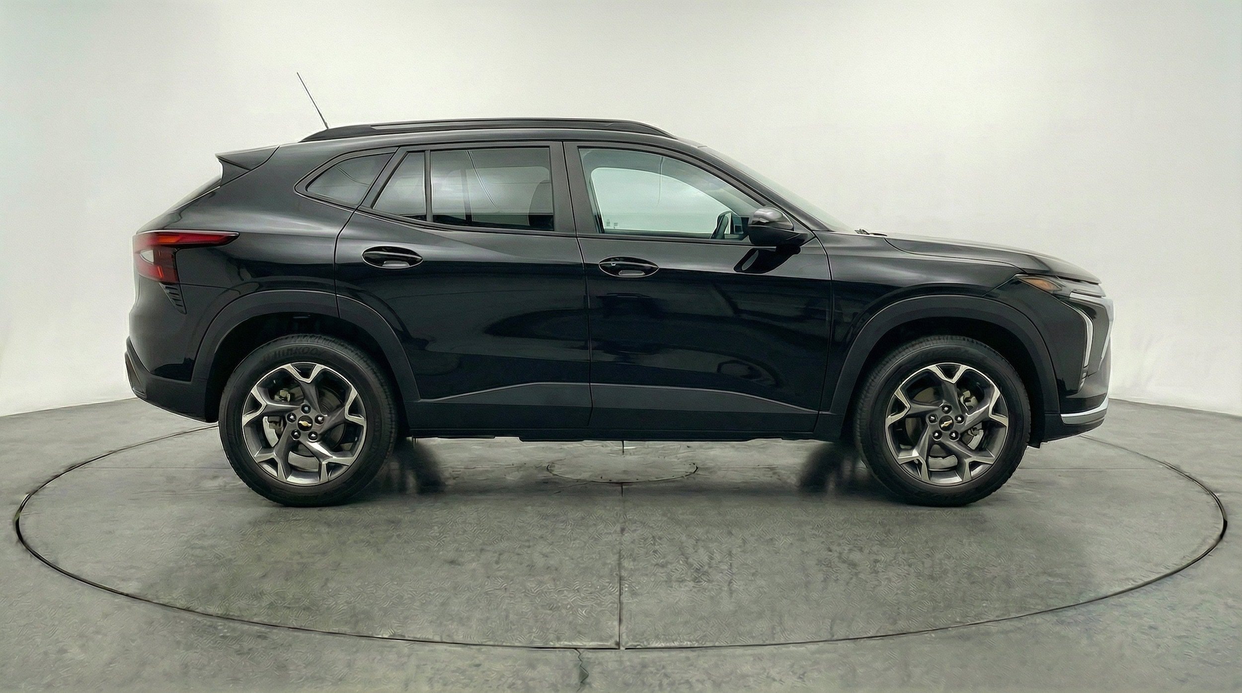 Thumbnail: 2025 Chevrolet Trax - 11