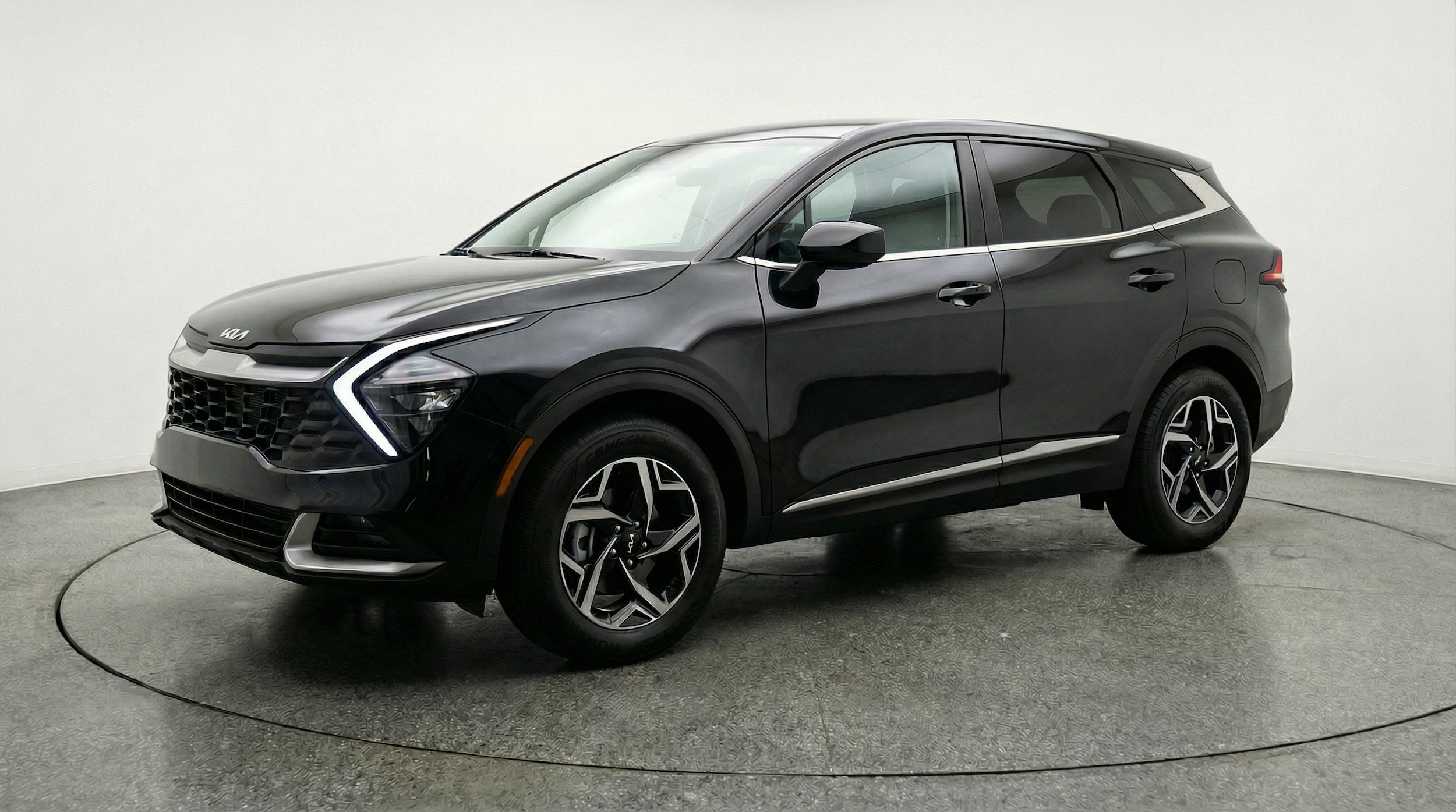 Thumbnail: 2025 Kia Sportage - 3