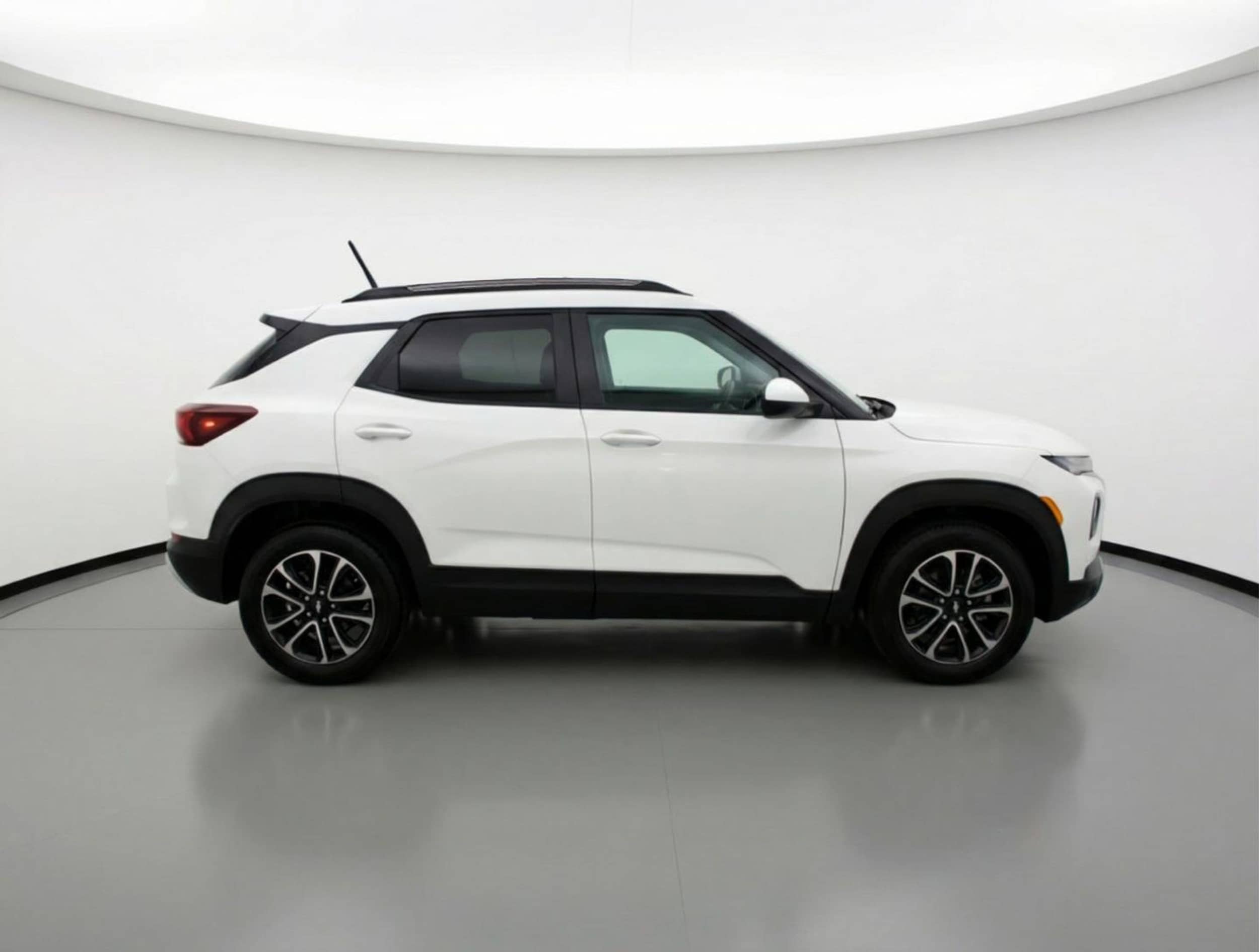 Thumbnail: 2025 Chevrolet TrailBlazer - 8