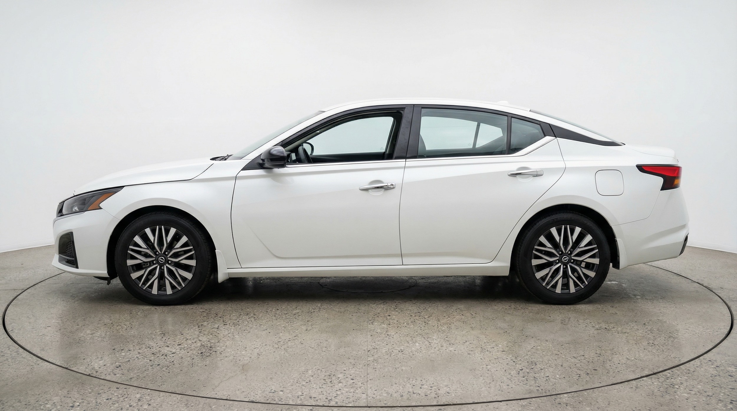 Thumbnail: 2025 Nissan Altima - 4