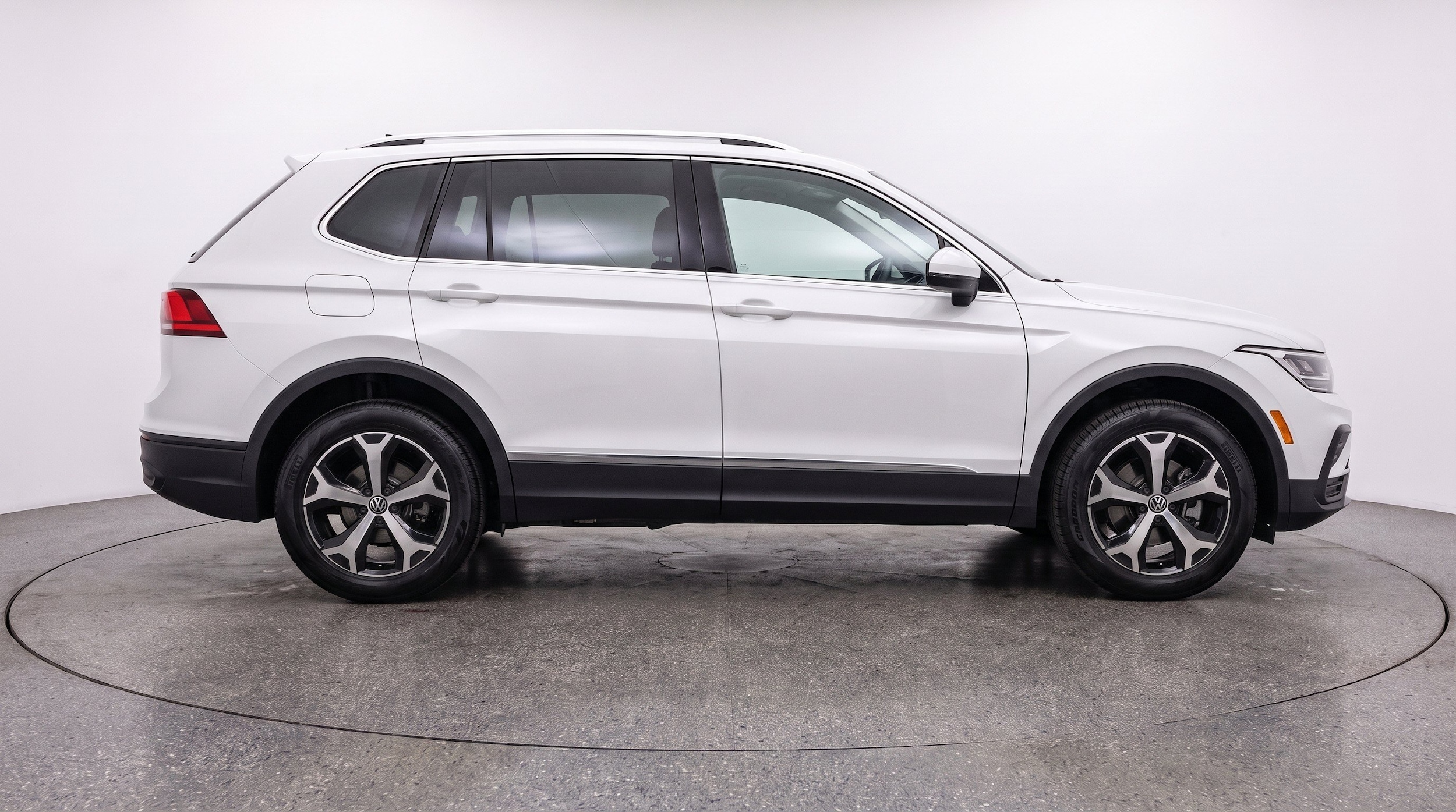 Thumbnail: 2026 Volkswagen Tiguan - 10