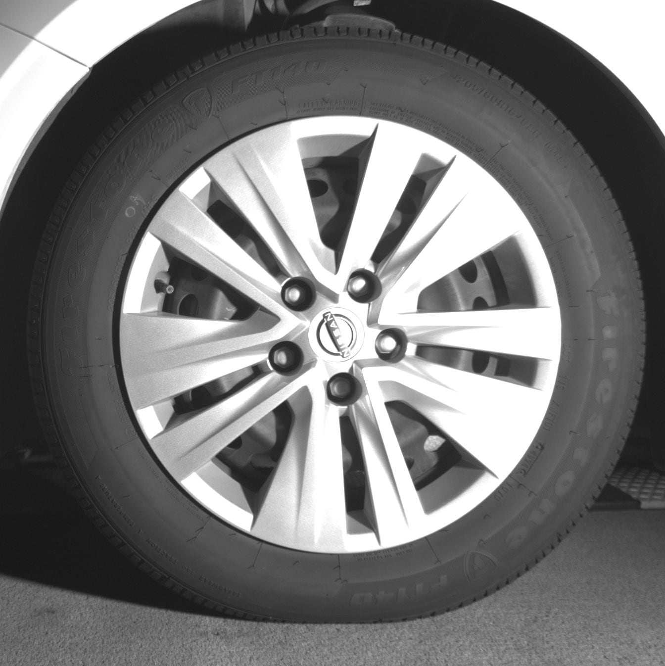 Thumbnail: 2025 Nissan Sentra - 9