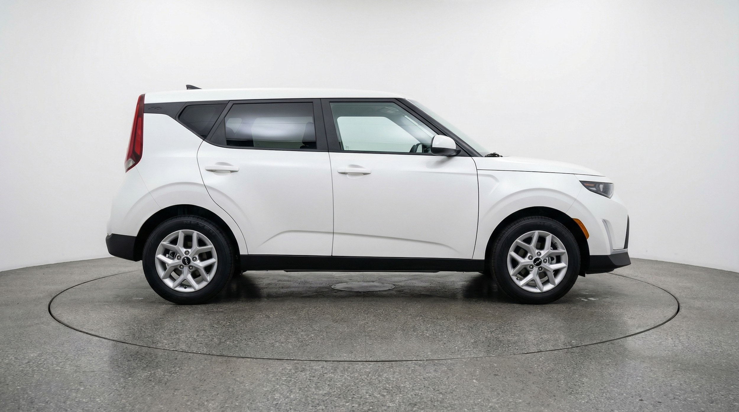 Thumbnail: 2025 Kia Soul - 8