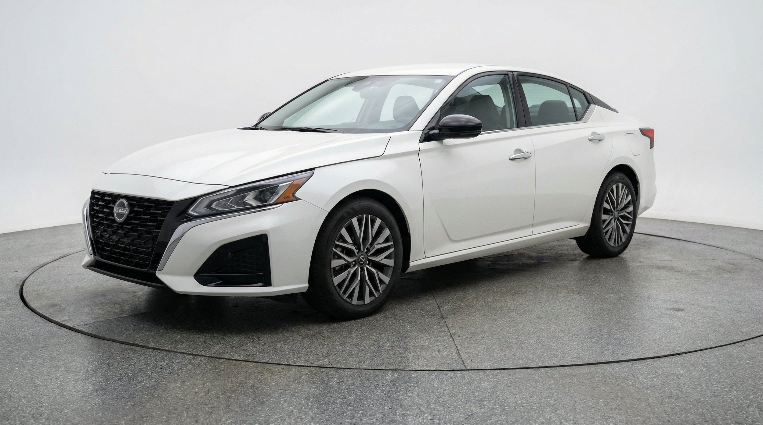 Thumbnail: 2025 Nissan Altima - 3