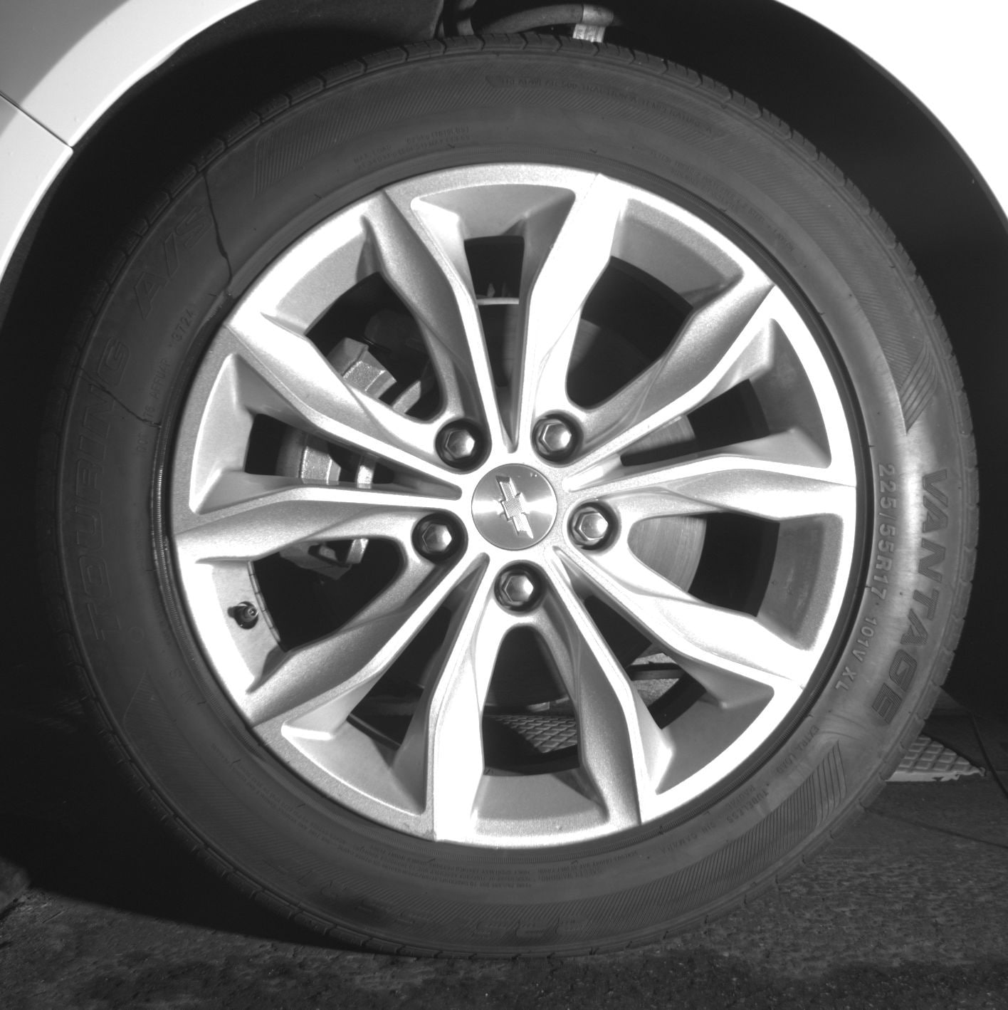 Thumbnail: 2023 Chevrolet Malibu - 9