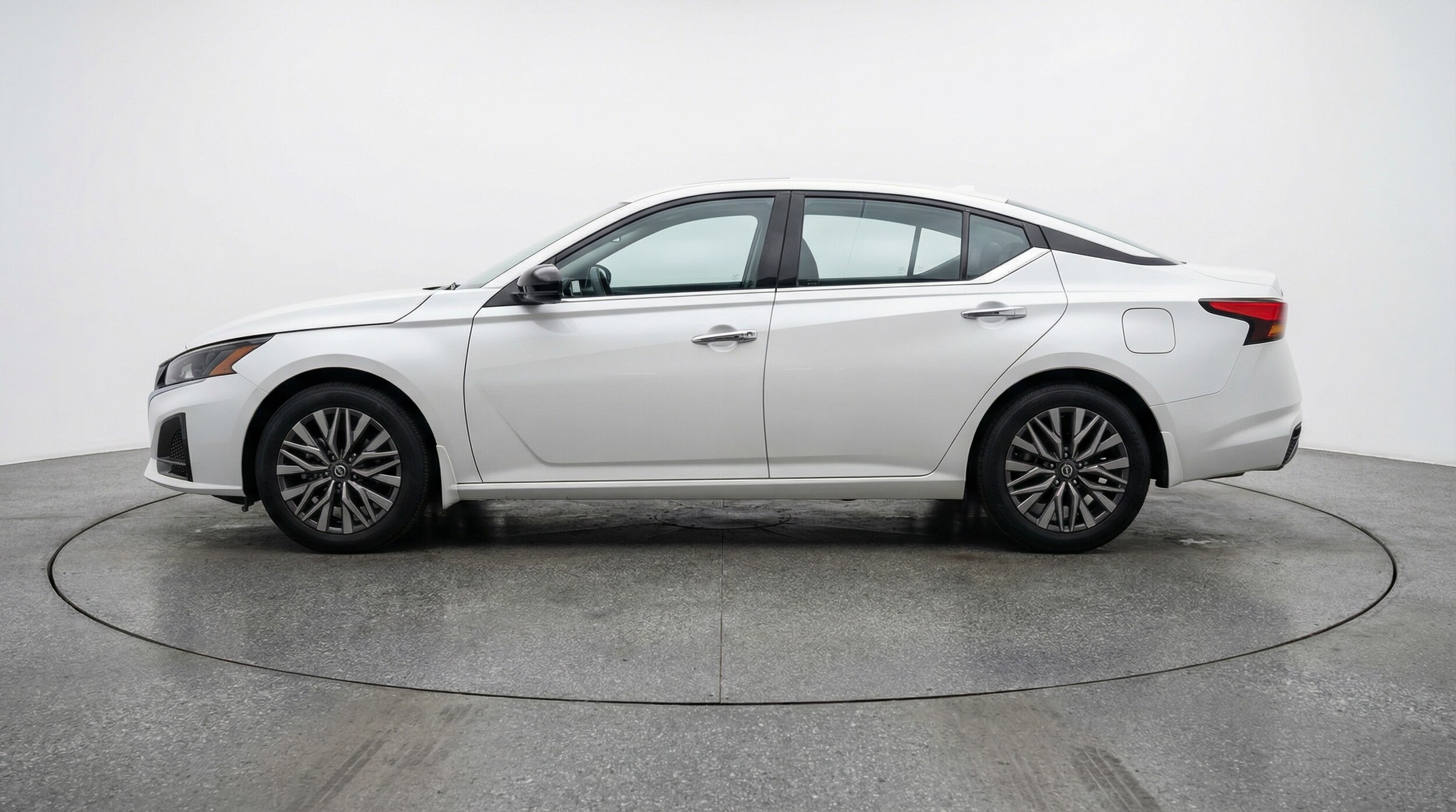 Thumbnail: 2025 Nissan Altima - 4