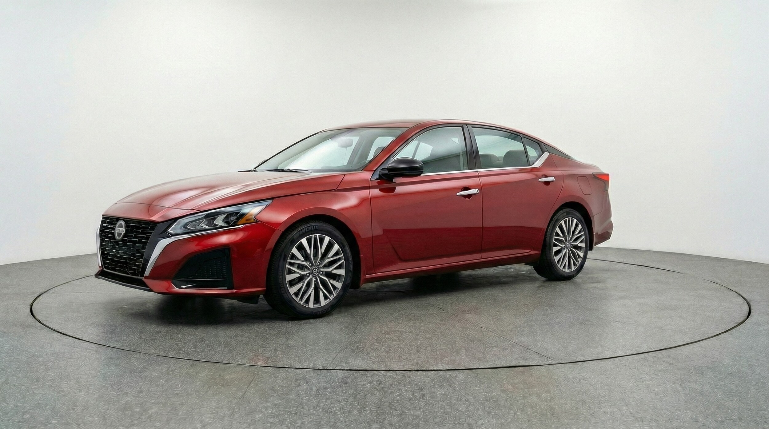 Thumbnail: 2025 Nissan Altima - 3