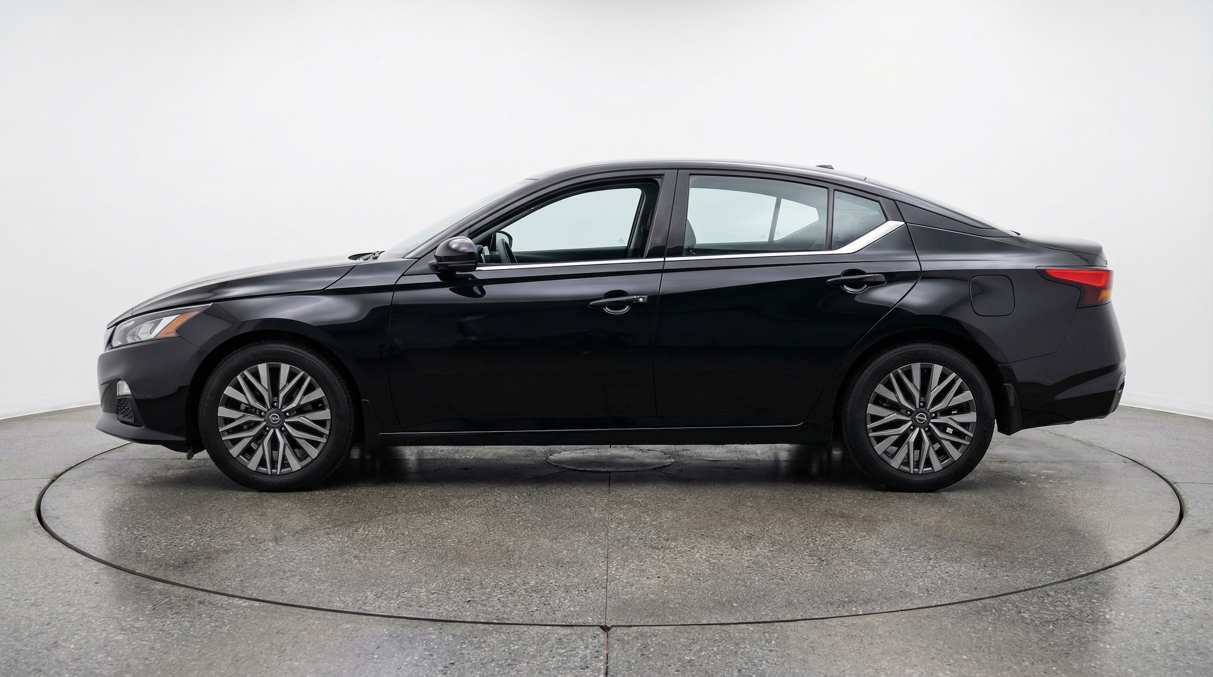 Thumbnail: 2025 Nissan Altima - 4