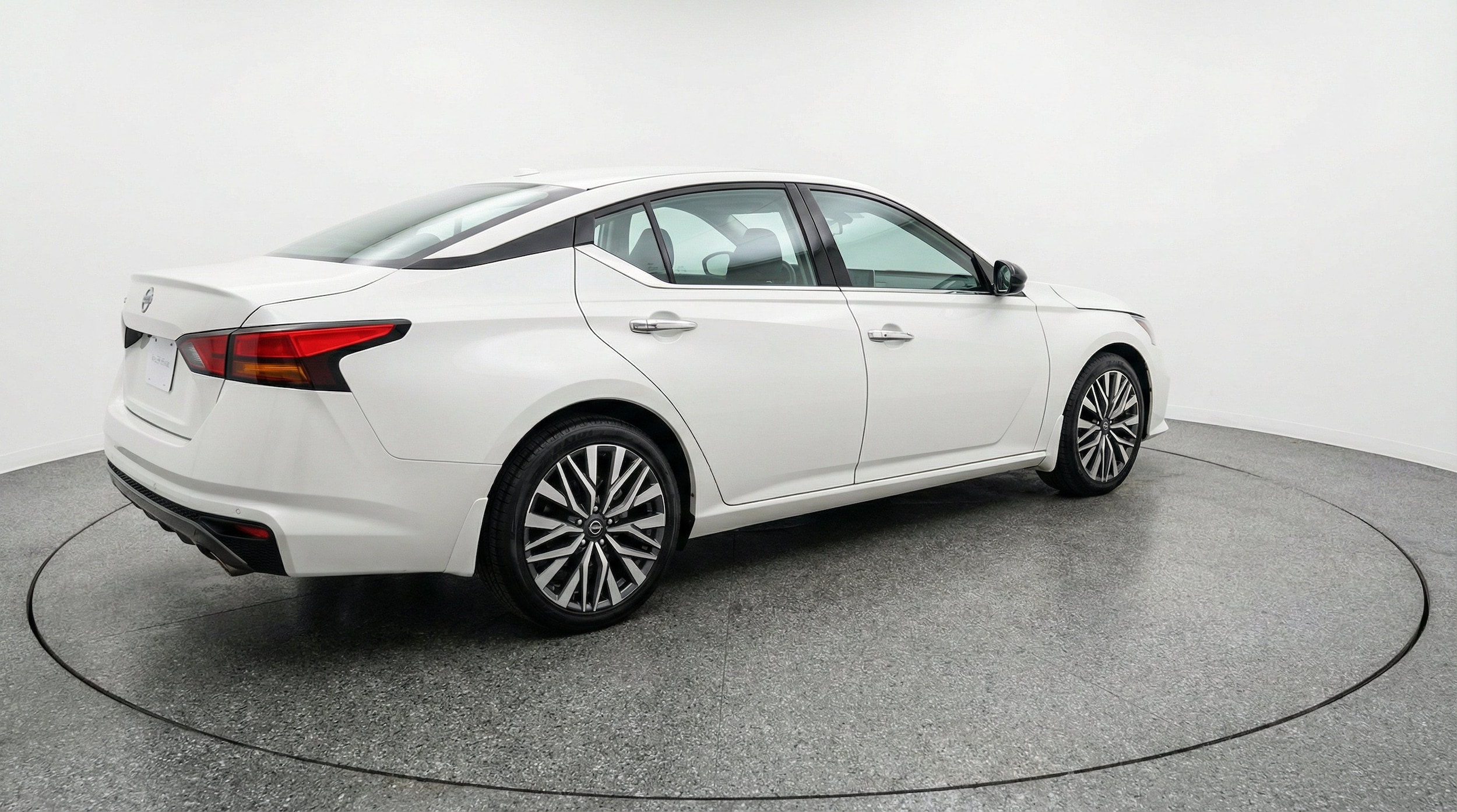 Thumbnail: 2025 Nissan Altima - 9