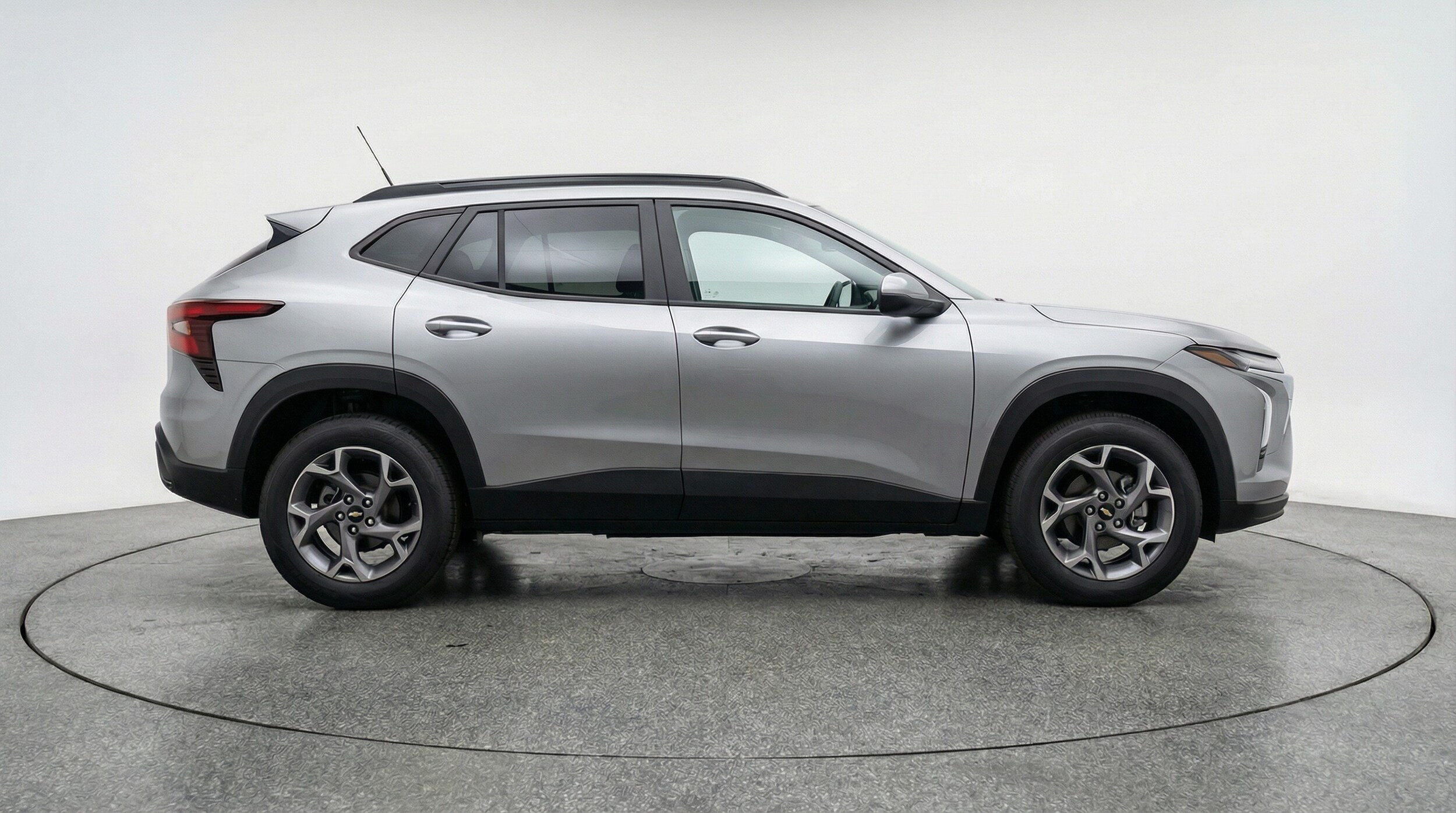 Thumbnail: 2025 Chevrolet Trax - 8