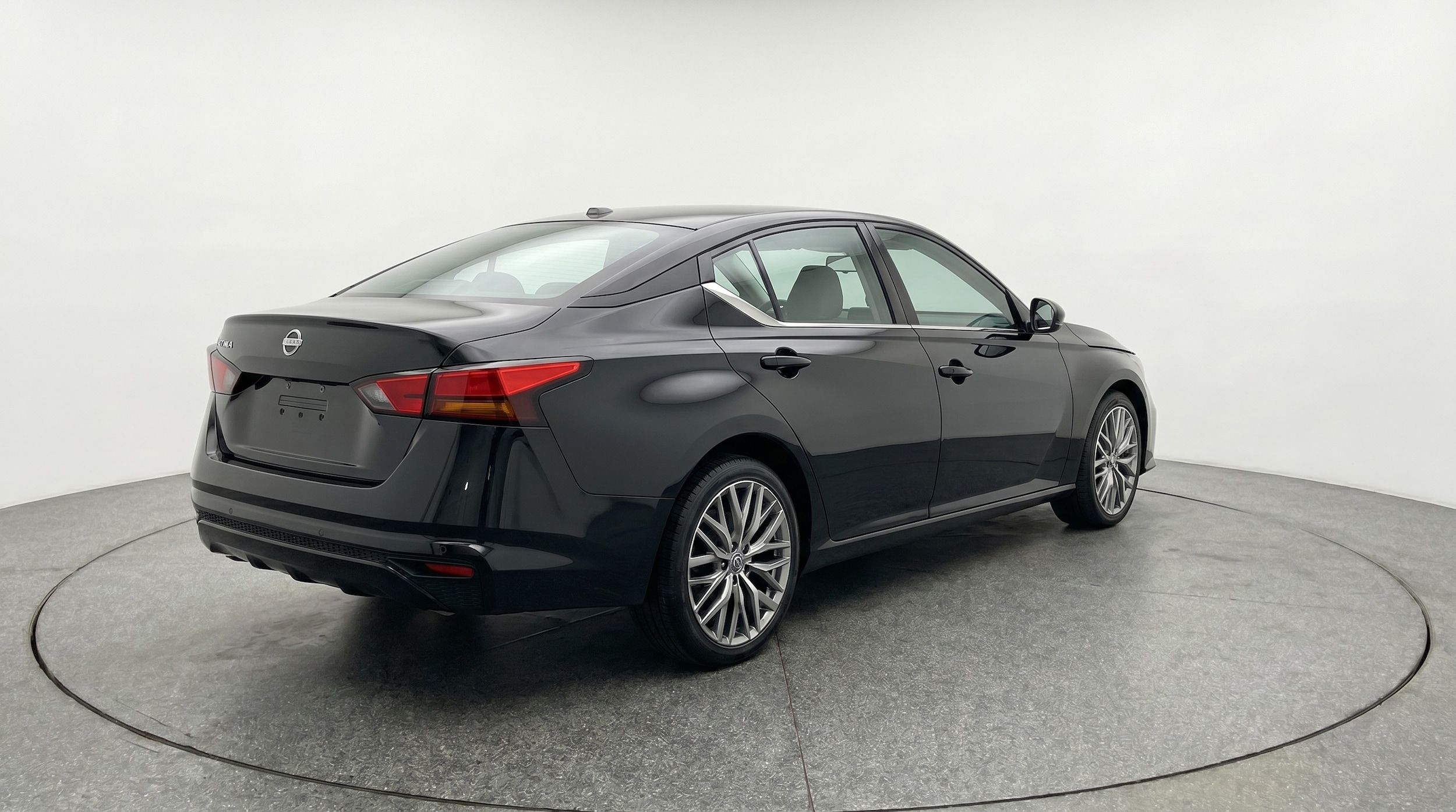 Thumbnail: 2025 Nissan Altima - 7