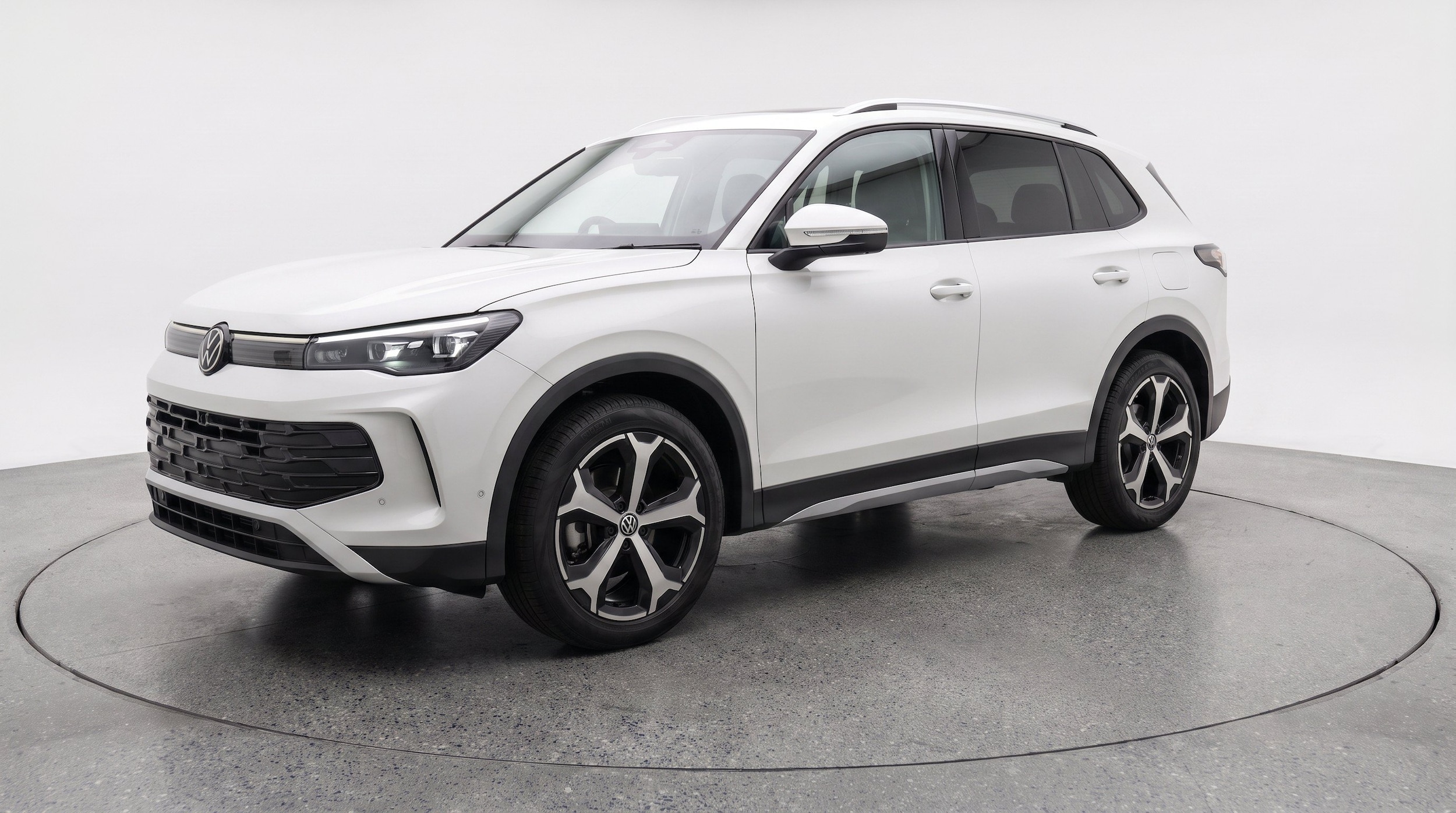 Thumbnail: 2026 Volkswagen Tiguan - 3