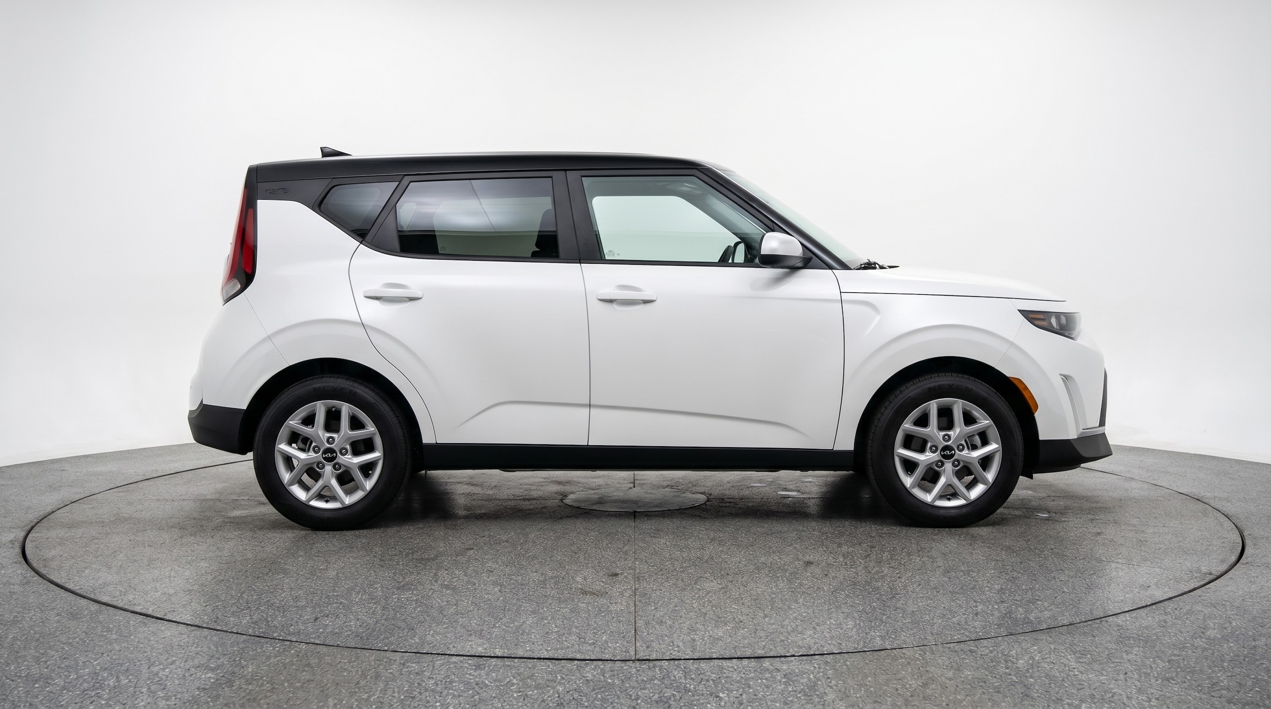 Thumbnail: 2025 Kia Soul - 8