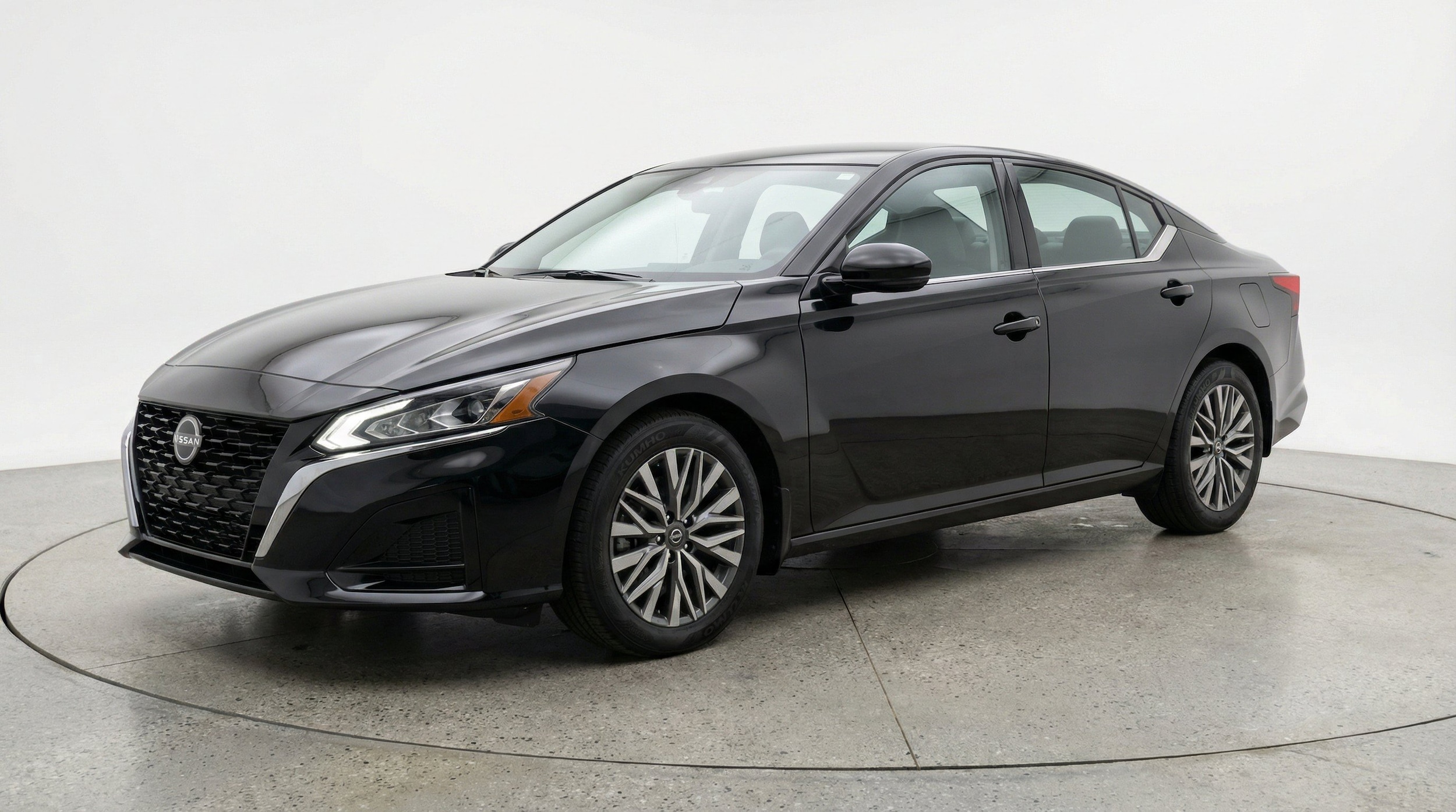 Thumbnail: 2025 Nissan Altima - 3