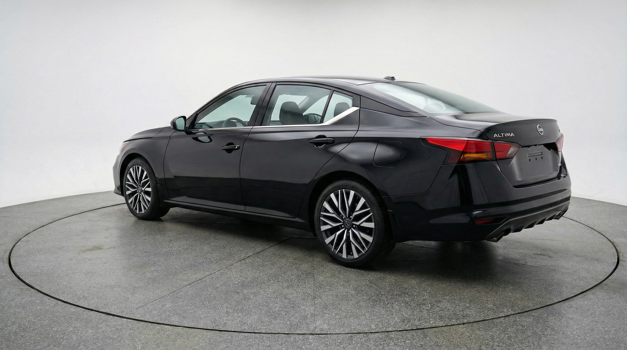 Thumbnail: 2025 Nissan Altima - 5