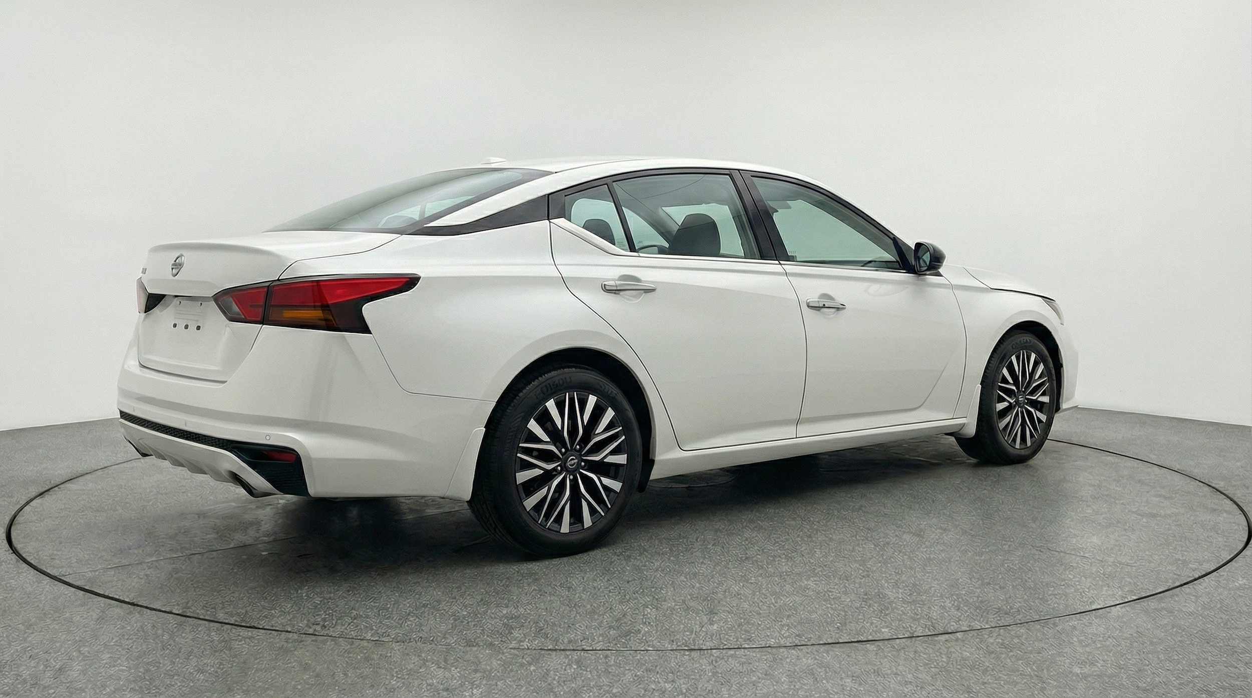 Thumbnail: 2025 Nissan Altima - 9