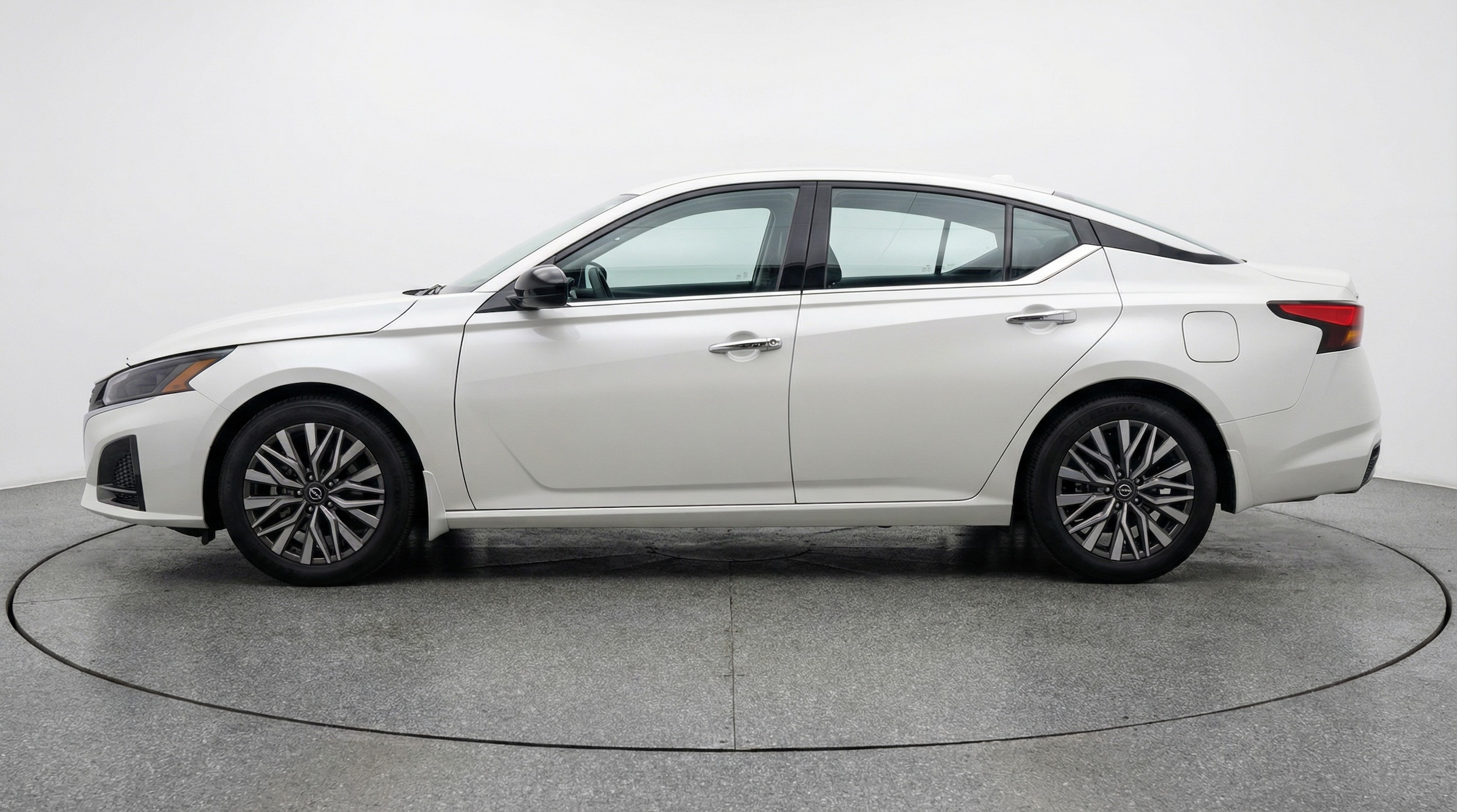 Thumbnail: 2025 Nissan Altima - 4