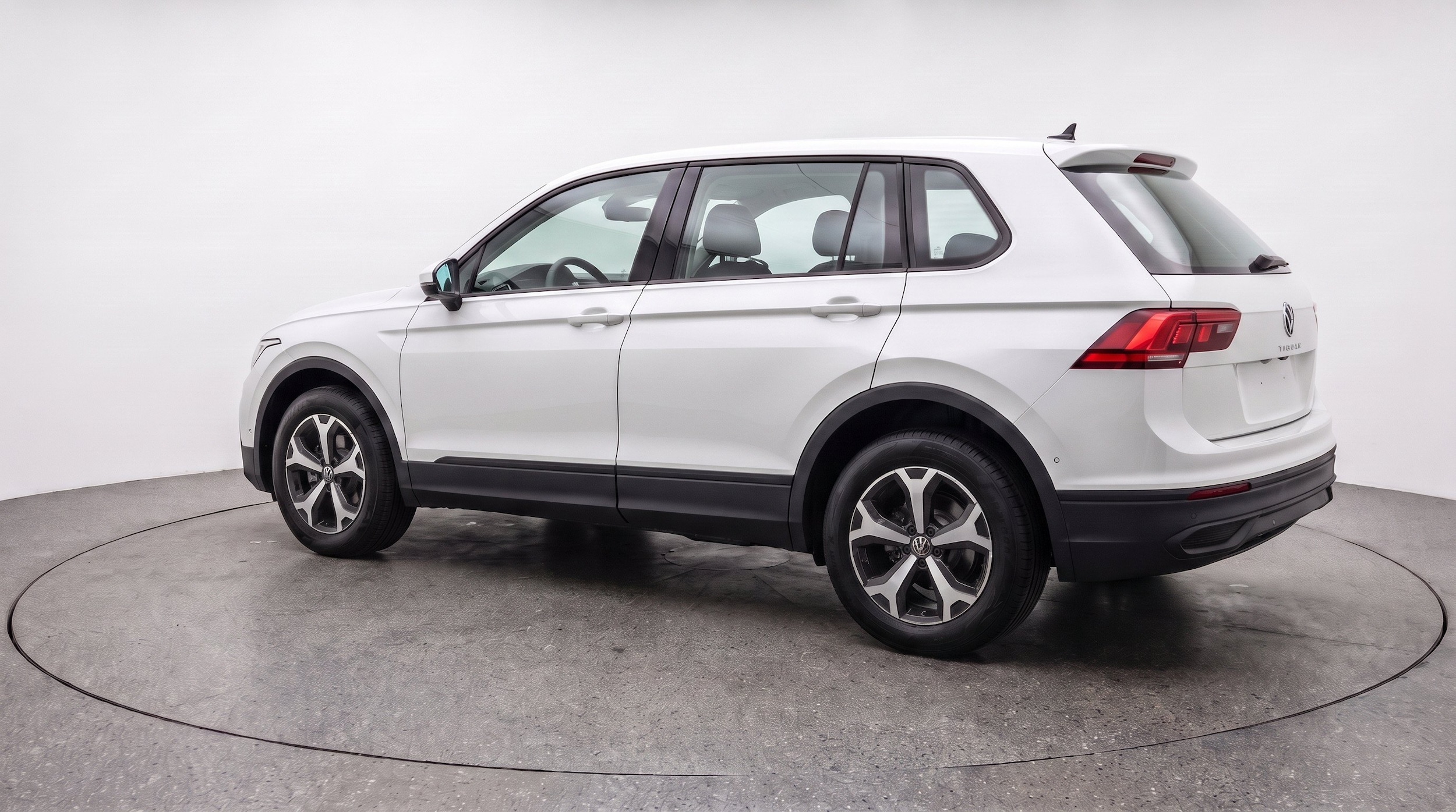 Thumbnail: 2026 Volkswagen Tiguan - 6