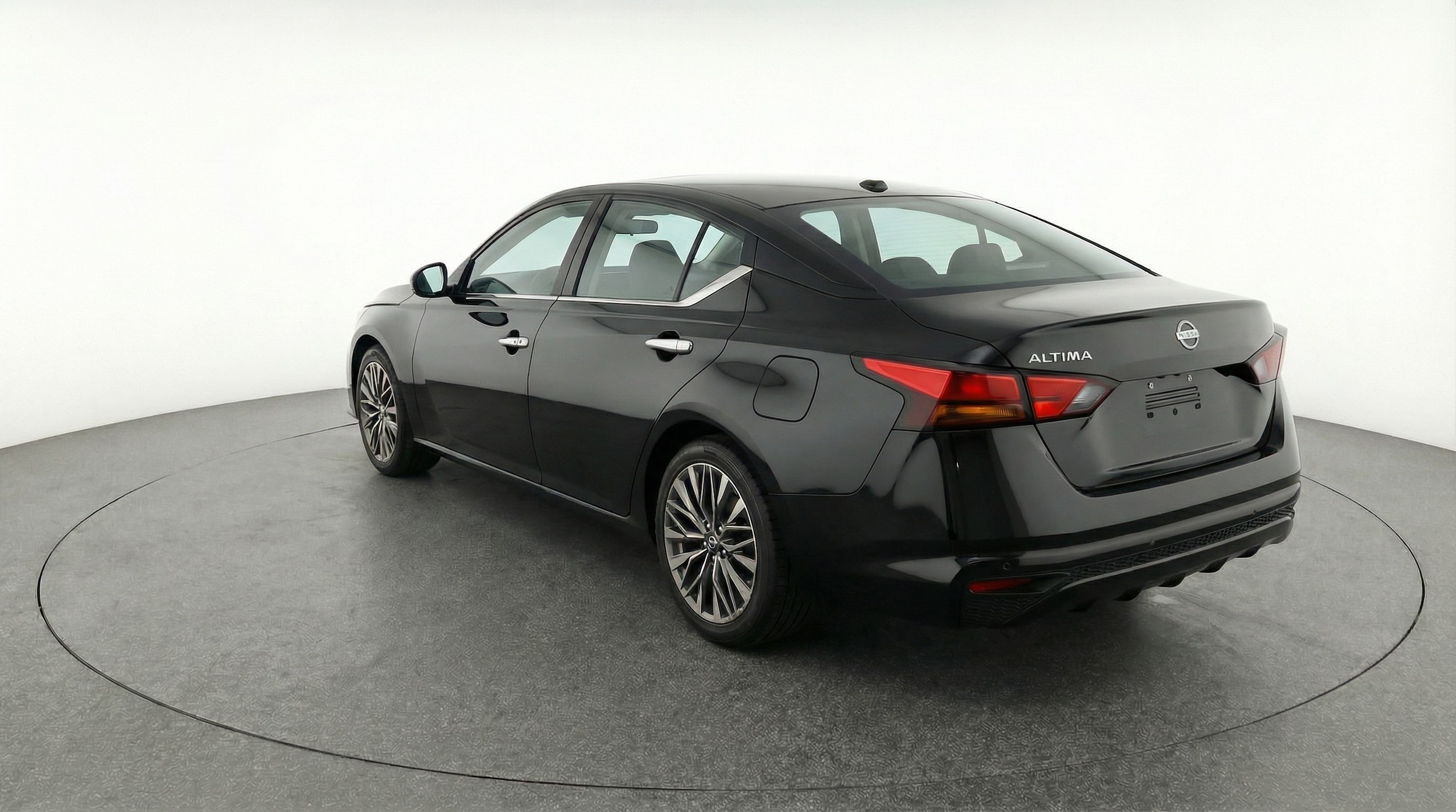 Thumbnail: 2025 Nissan Altima - 5