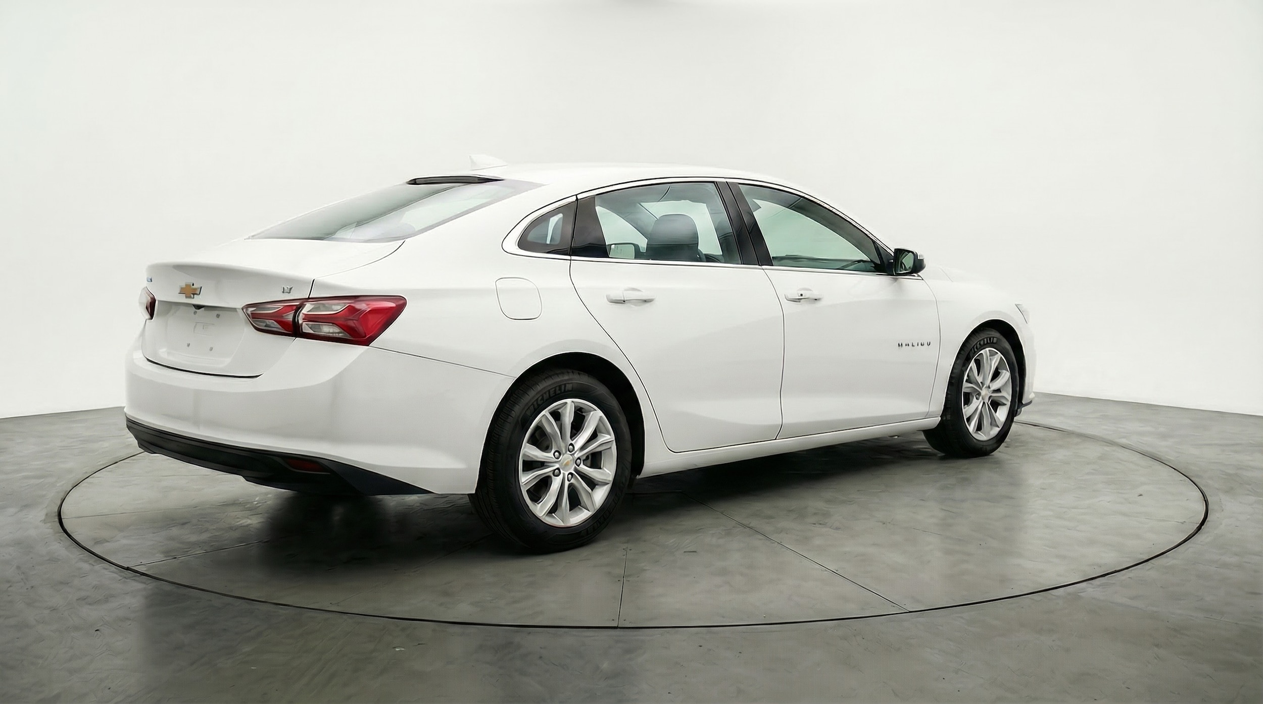 Thumbnail: 2023 Chevrolet Malibu - 7