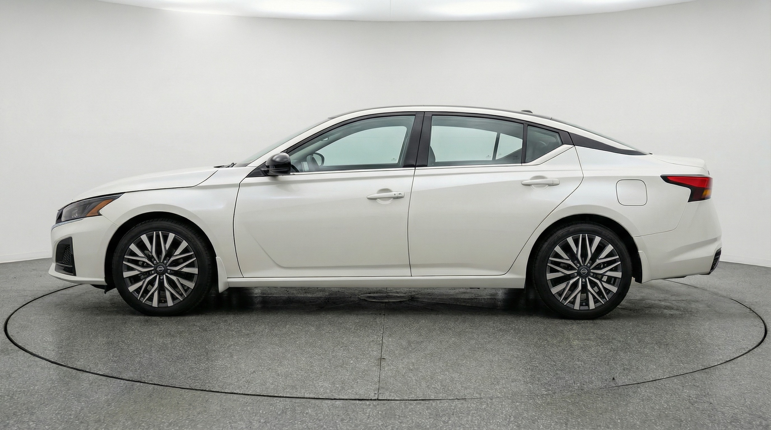 Thumbnail: 2025 Nissan Altima - 4